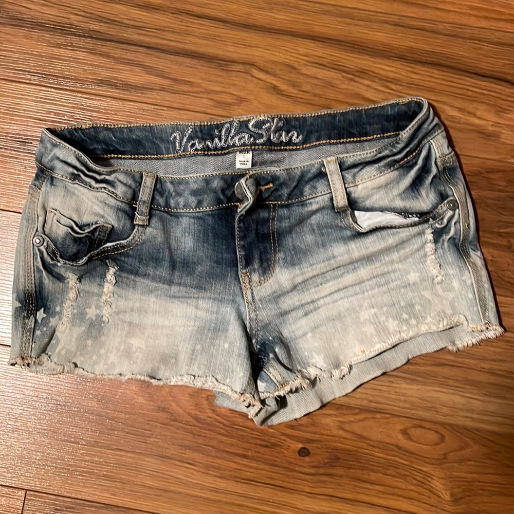 Vanilla Star Shorts